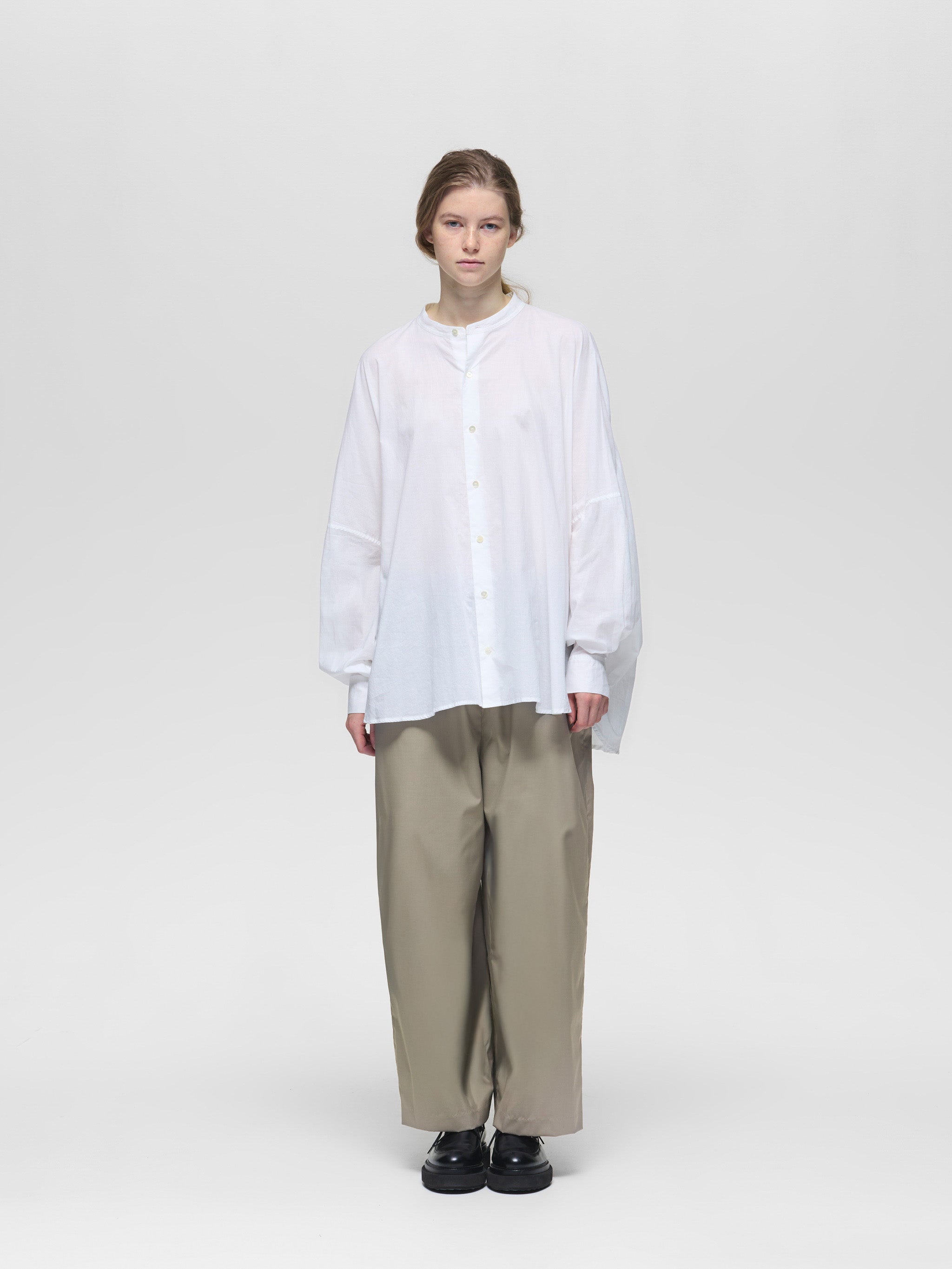back gathered shirt | 1-530000-w – mizuiro ind