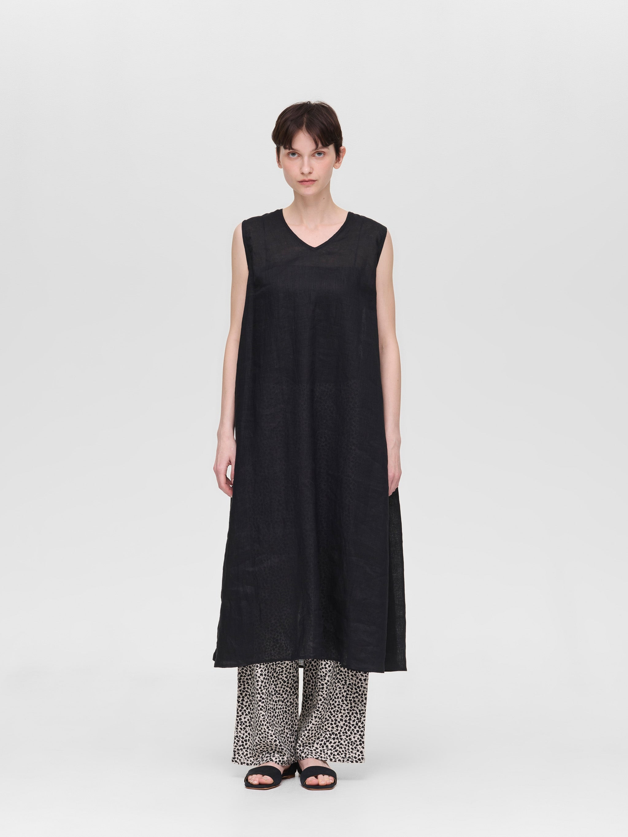 linen V neck flare OP | 2-250097 – mizuiro ind