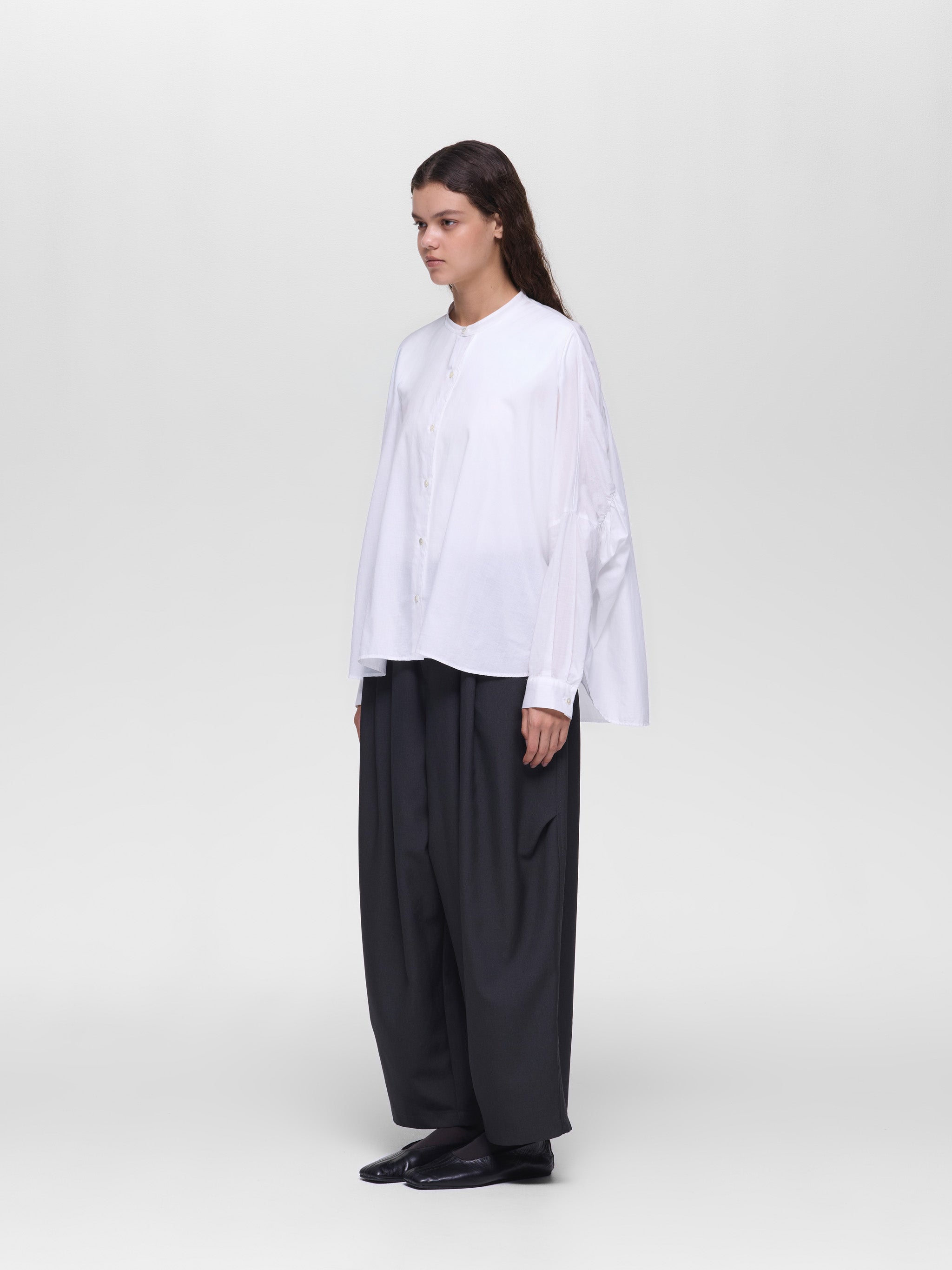 back gather wide shirt | 1-238975 – mizuiro ind