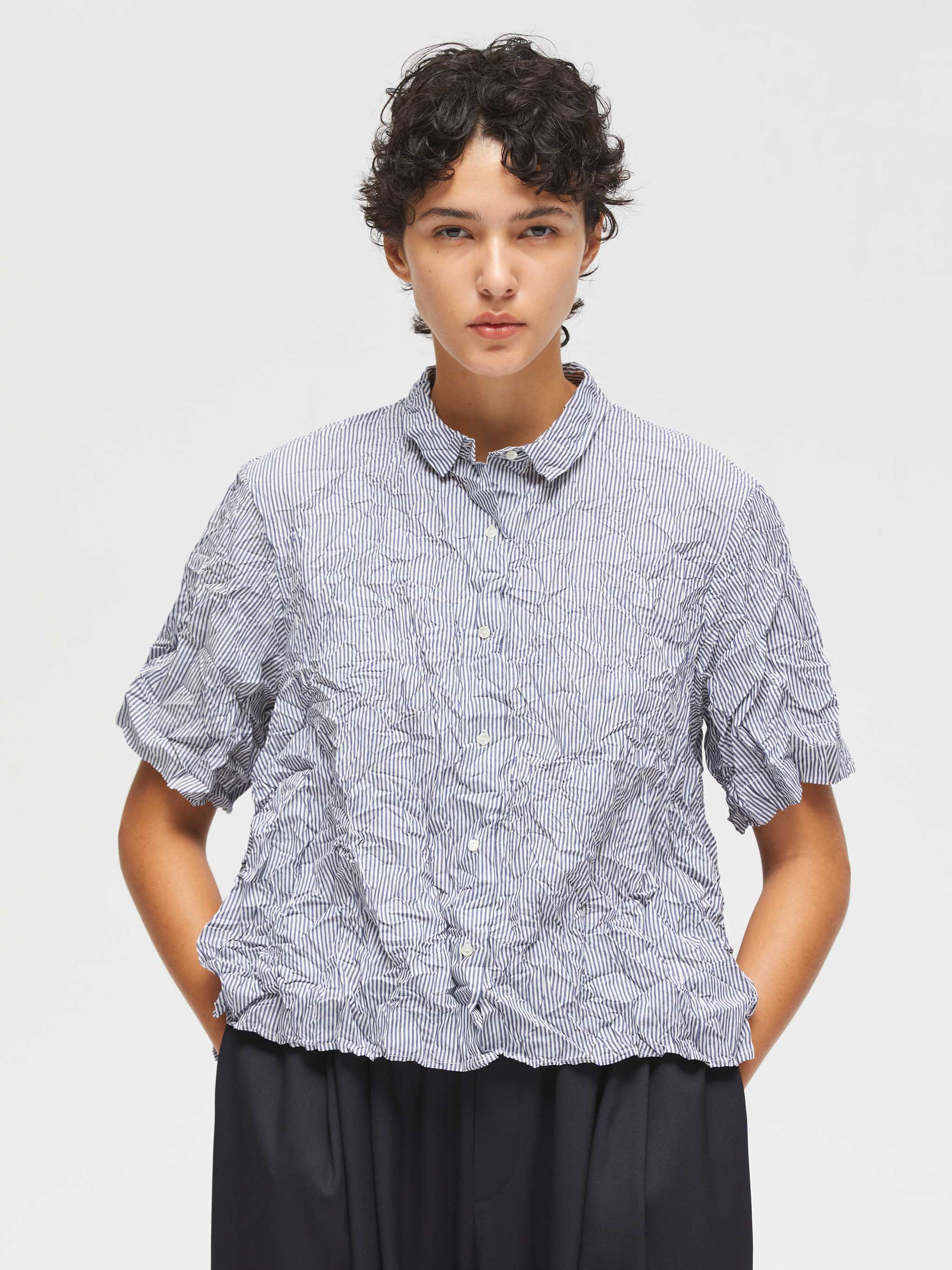 M'Sフリッドシャツ シアサッカーオーバーシャツ（Dark Stone）| Sunspel
