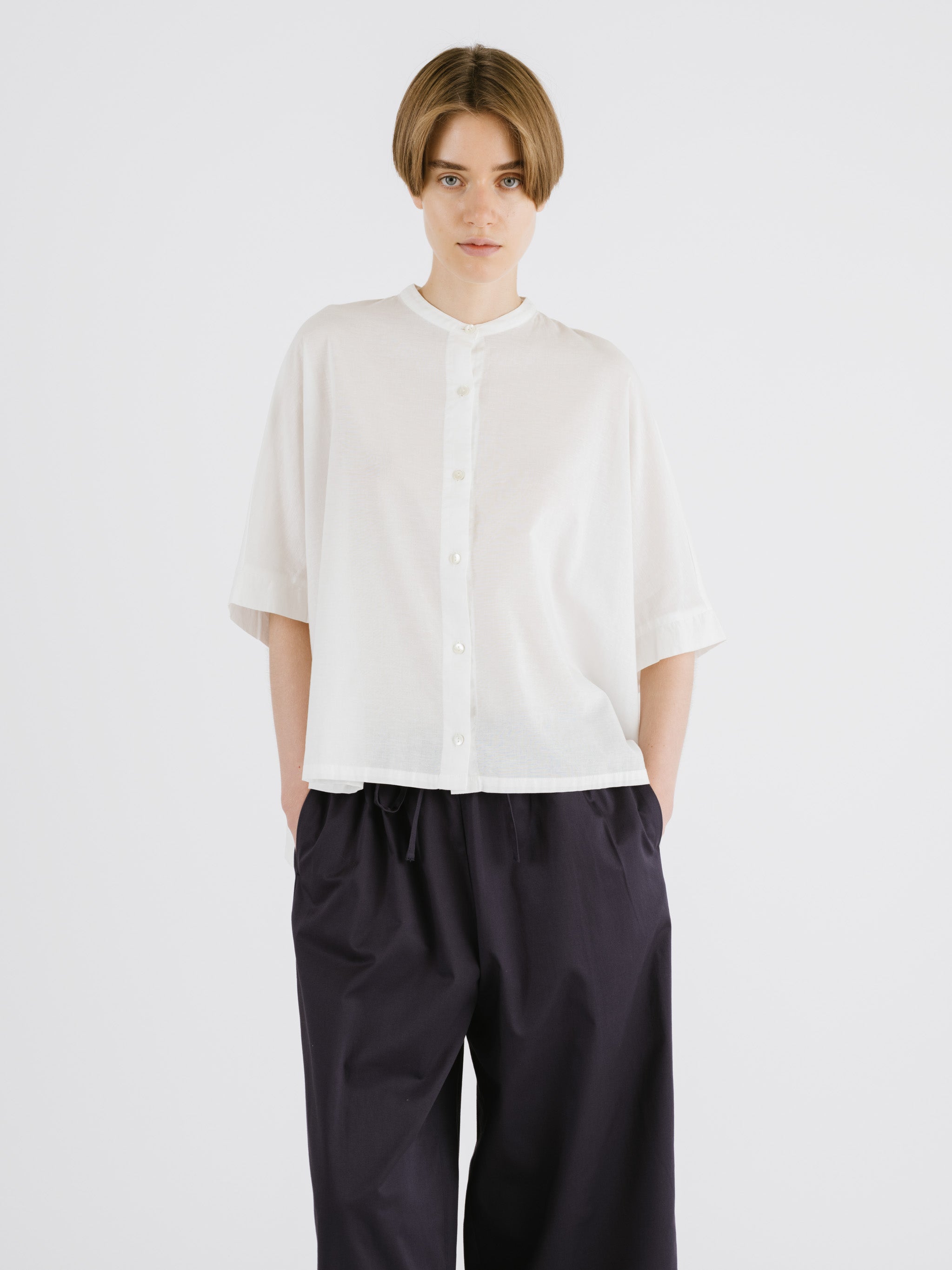 cotton linen stand collar wide shirt | 2-230149 – mizuiro ind