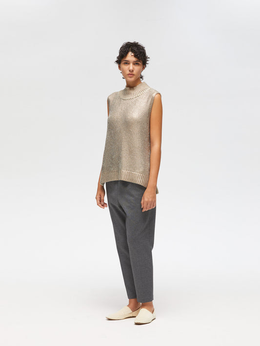 foil printing high neck vest | 3-220103