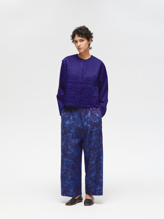 crew neck pin tucked shirt | 3-230092