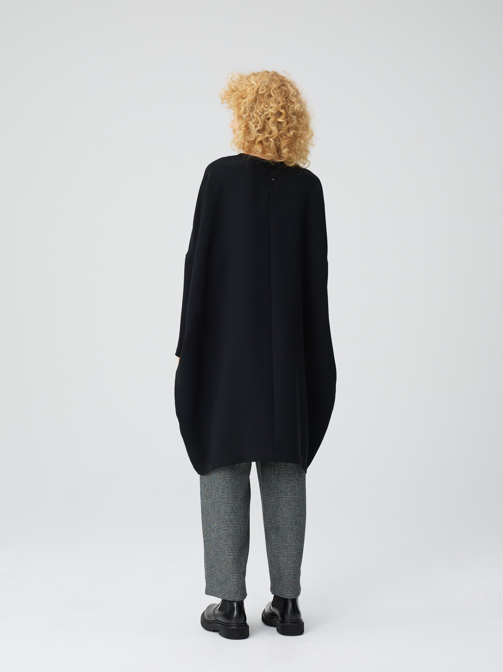 3-250032-03.jpg?v=1713241101&