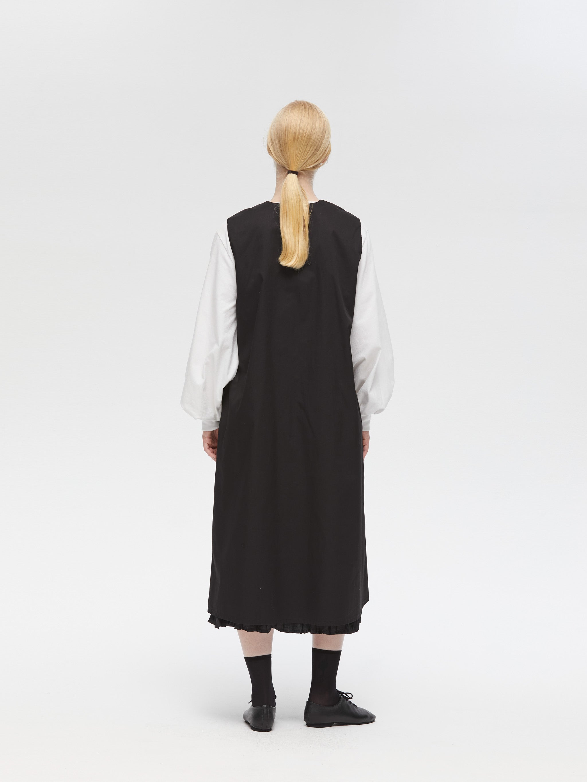 crew neck pin tucked OP | 3-250070 – mizuiro ind